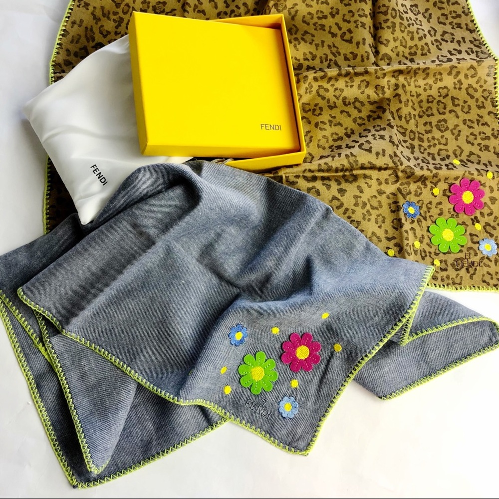 FENDI Daisy Flower Appliqué Wool Silk Print Scarf